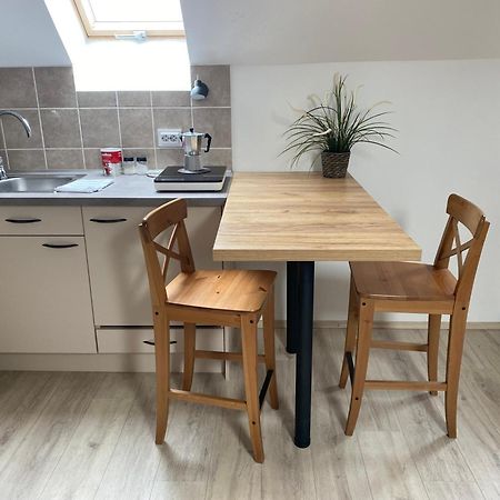 Vatus Apartmanhaz Vác Buitenkant foto
