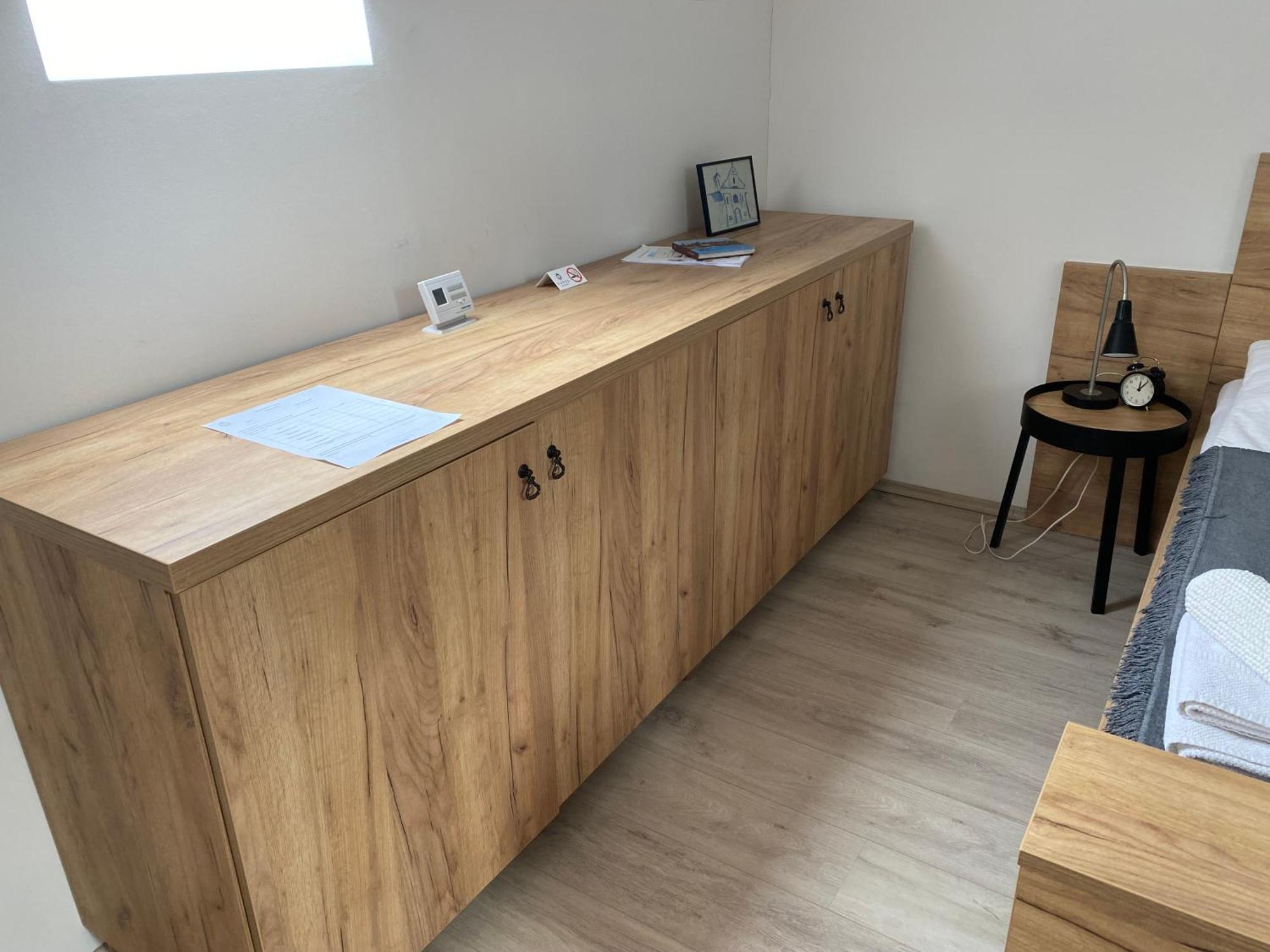 Vatus Apartmanhaz Vác Buitenkant foto