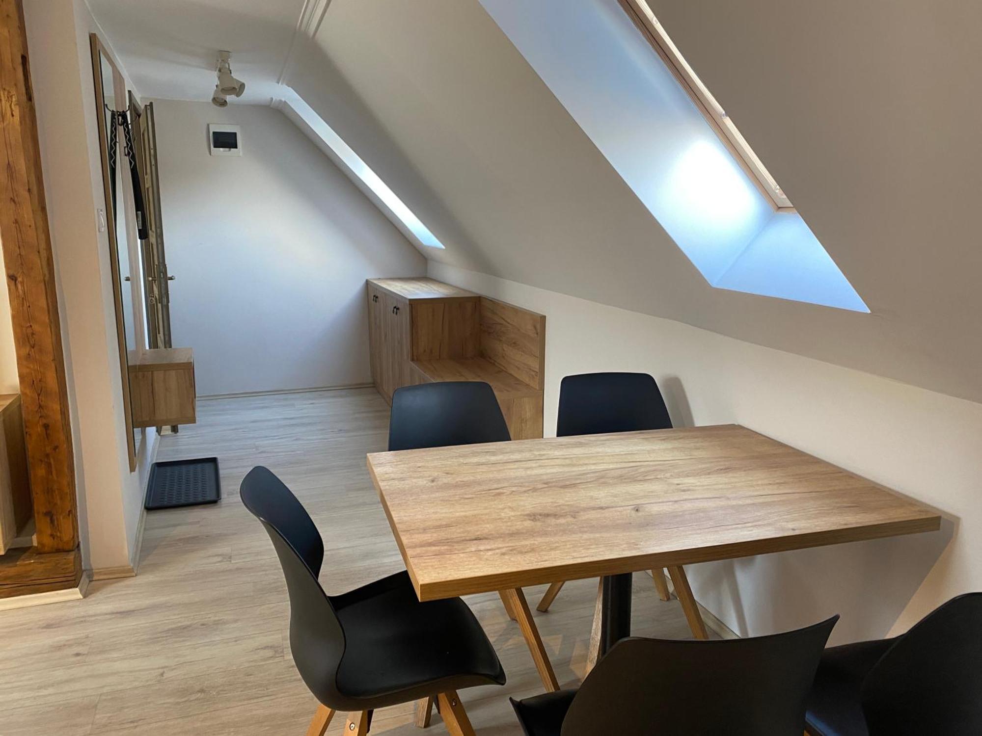 Vatus Apartmanhaz Vác Buitenkant foto
