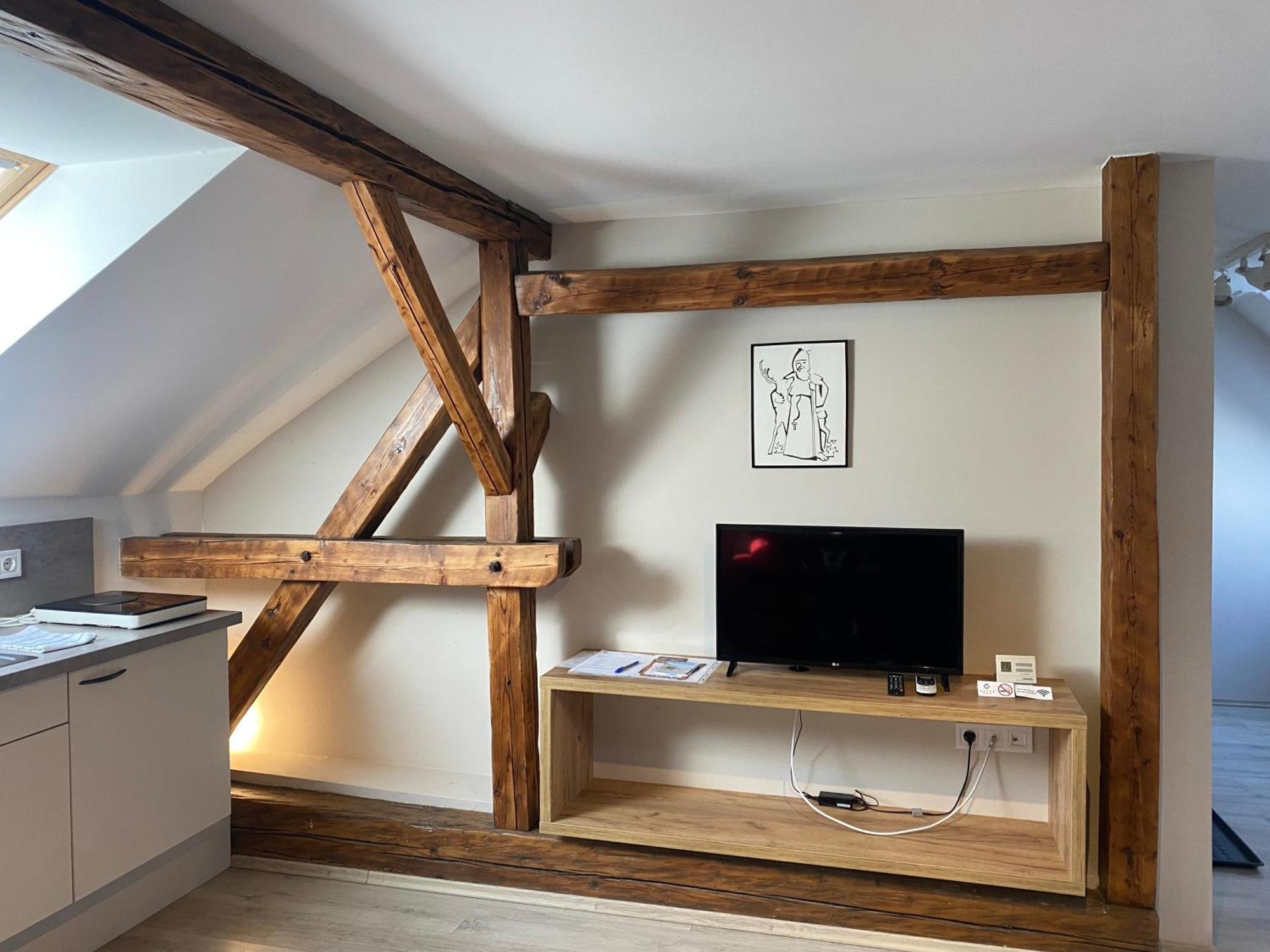 Vatus Apartmanhaz Vác Buitenkant foto