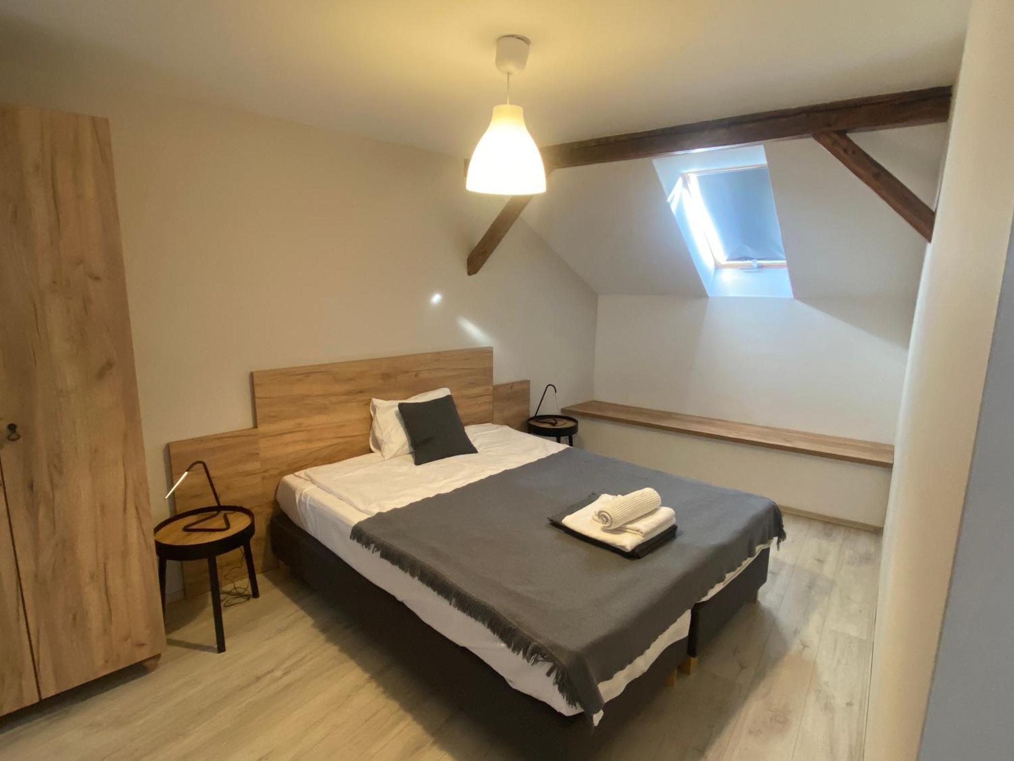 Vatus Apartmanhaz Vác Buitenkant foto